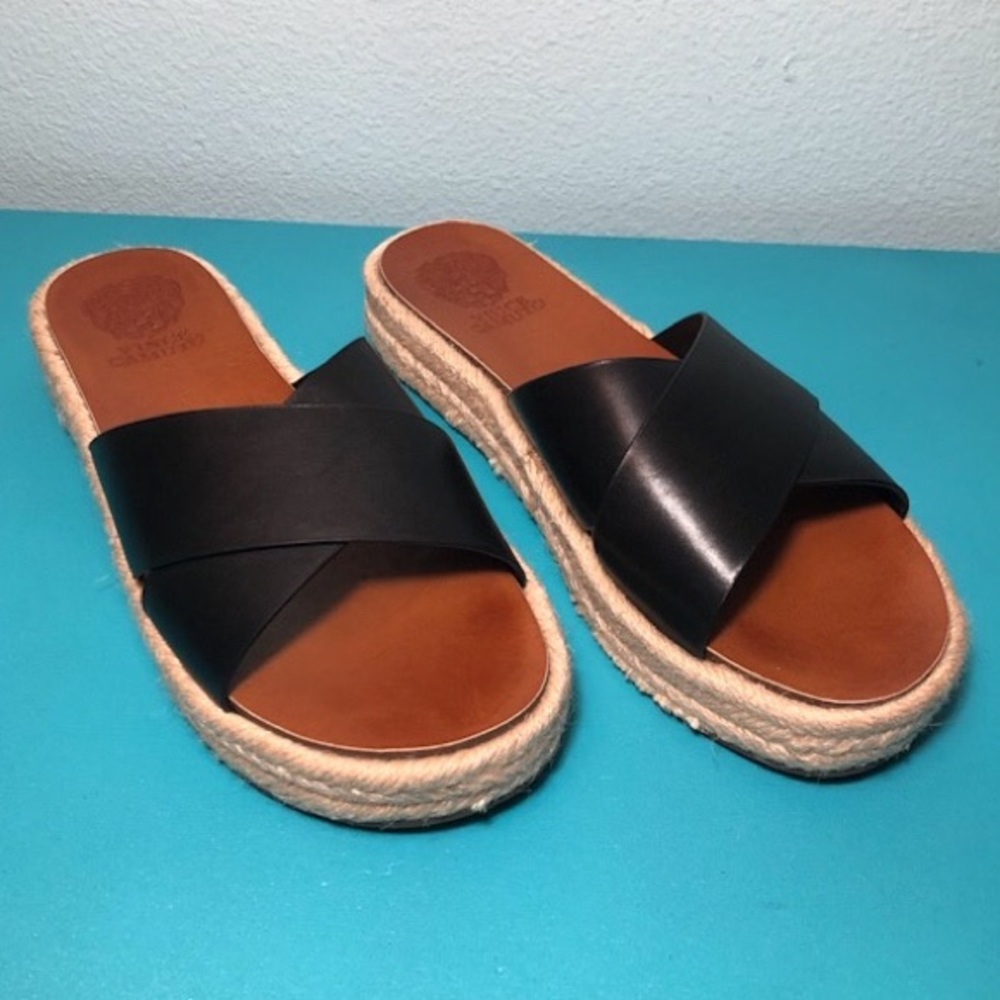 VINCE CAMUTO Sandals **